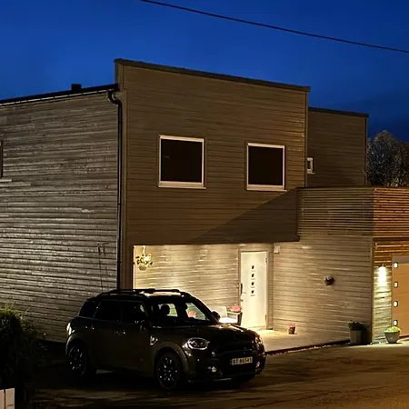 Close To Arctic Cathedral And Cable Car Apartamento Tromsø